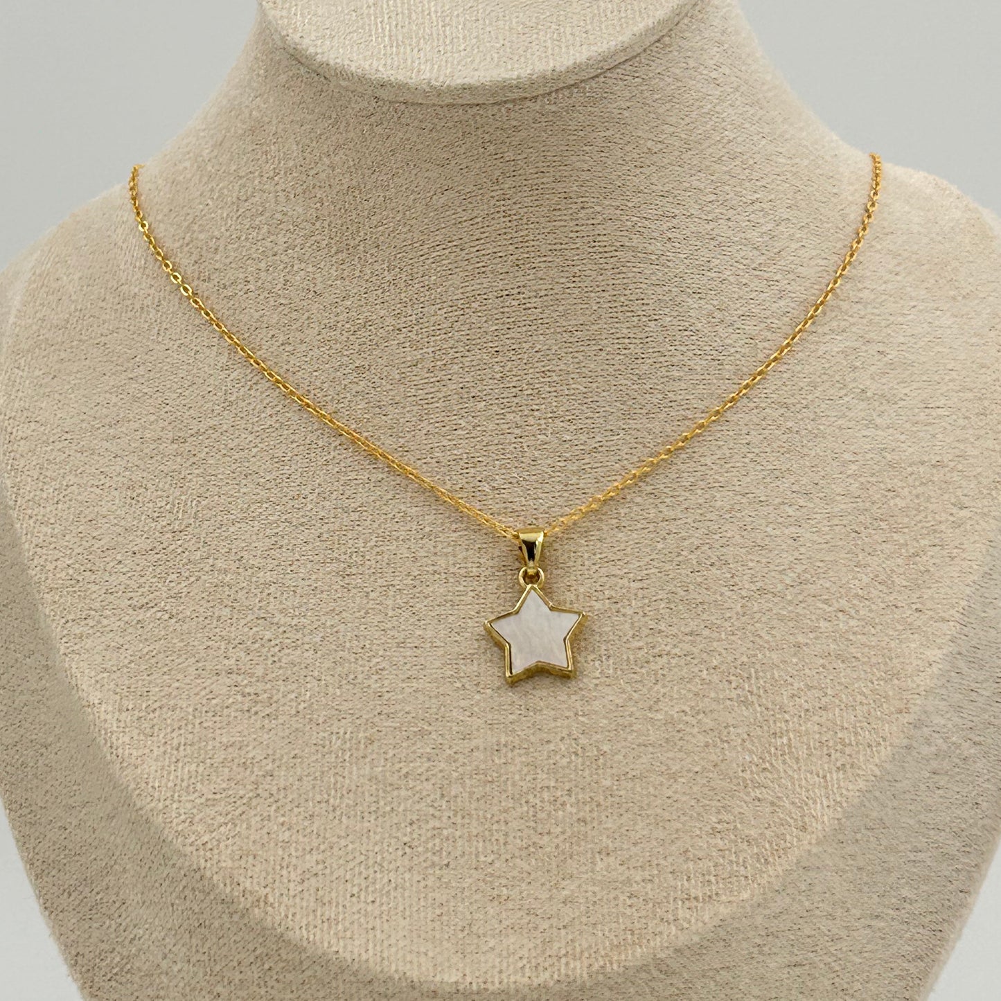 Mother of Pearls Inset Star Necklace