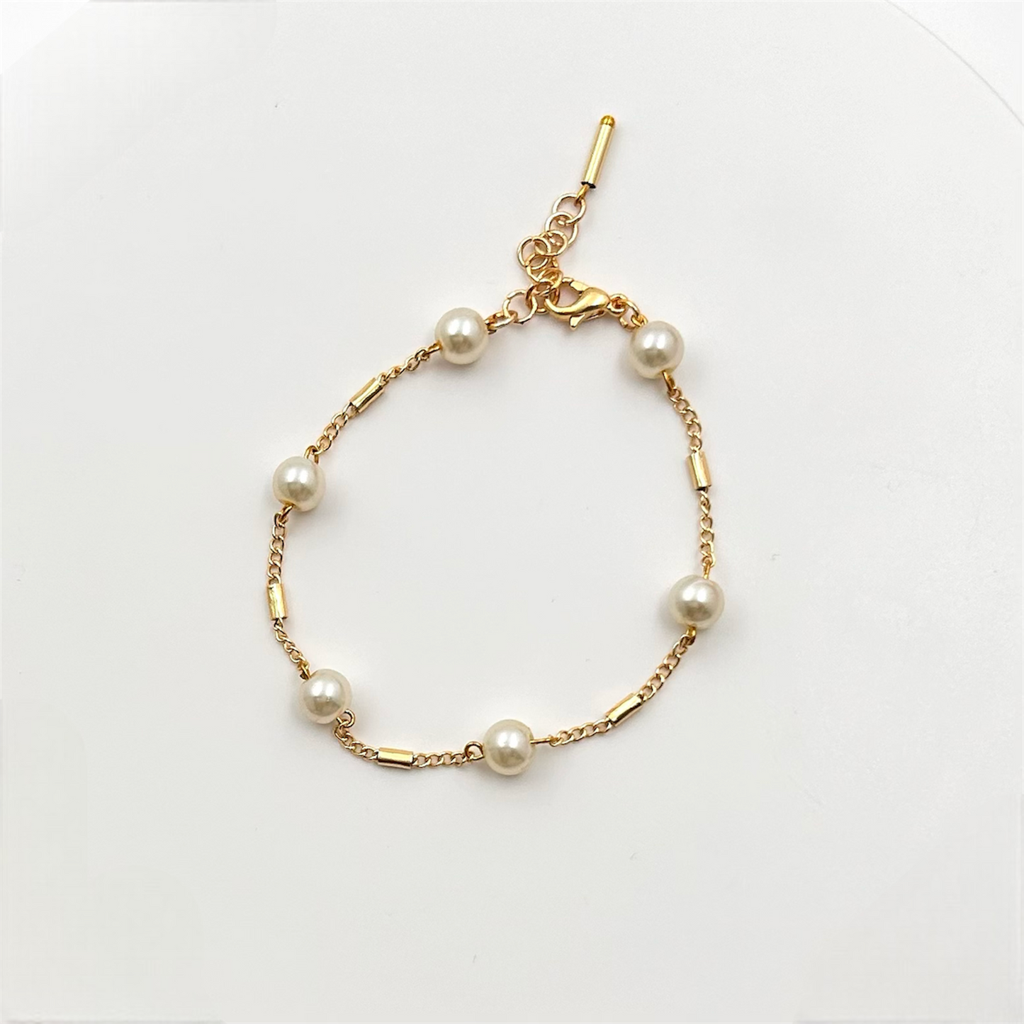 Delicate Pearl Bracelet